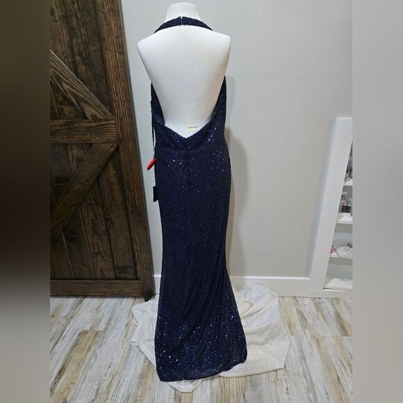 Mac Duggal 11277  Sequined Halter Strap Plunge Neck Gown NWT size 12 Navy Blue - Picture 5 of 7